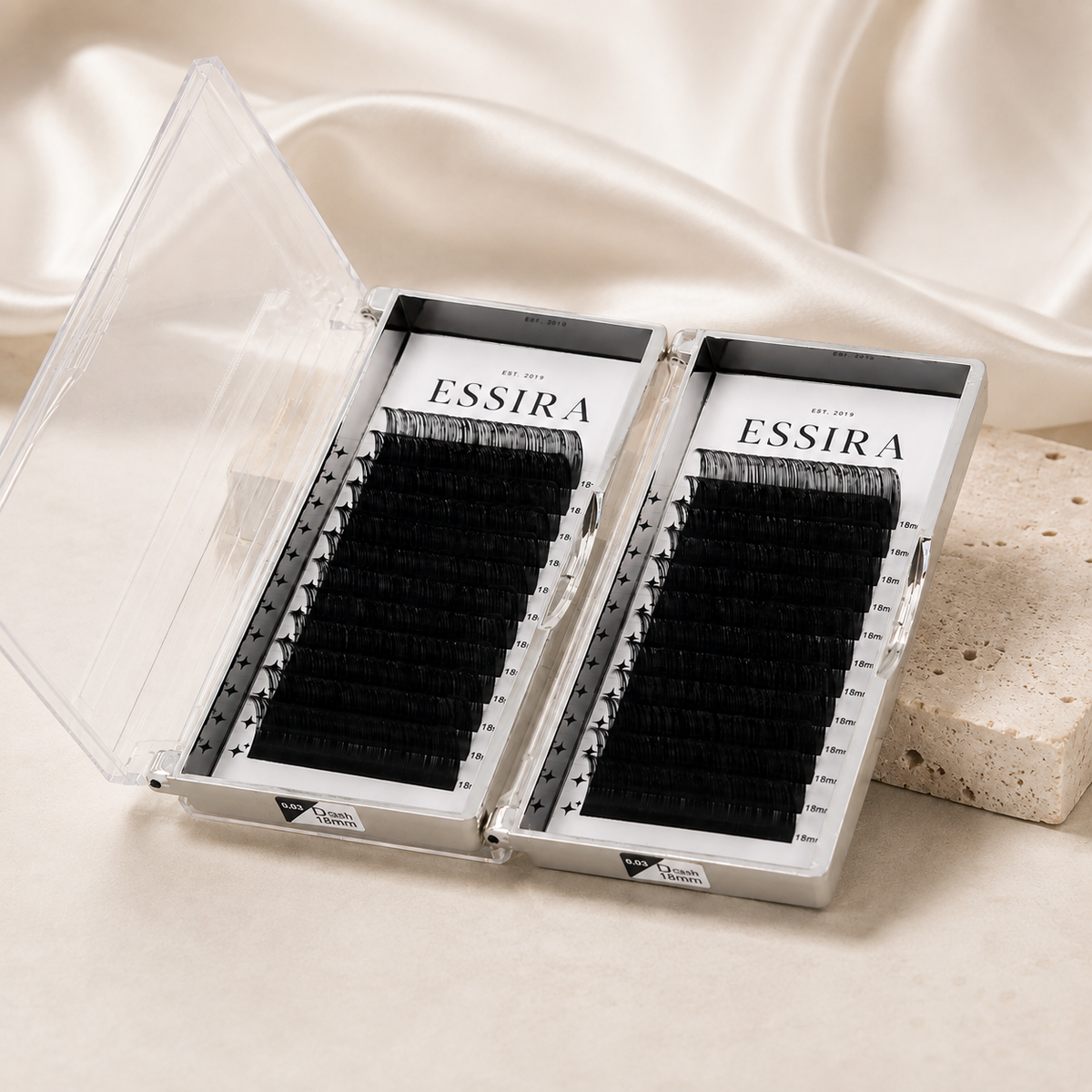 Essira Cashmere Self-Fanning Lash Trays